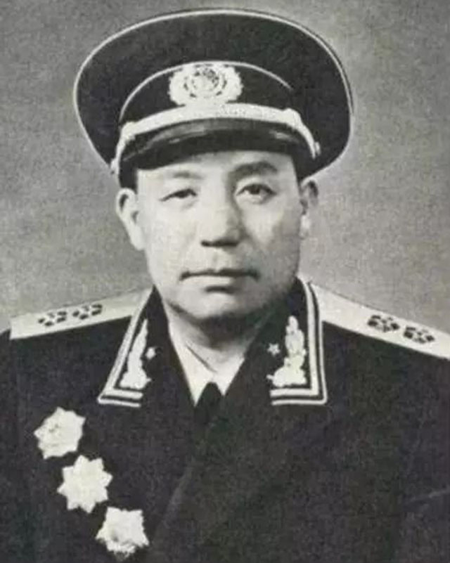 伤,走路一瘸一拐;我军也有一位开国中将吴瑞林,情况类似,人称"吴瘸子"