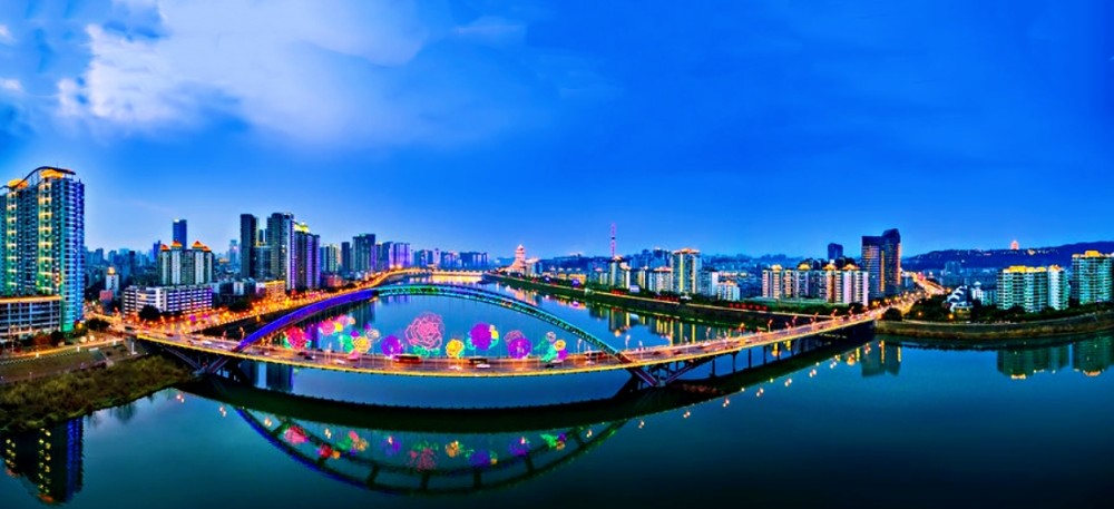 总人口600万的城市_夜晚城市图片(3)