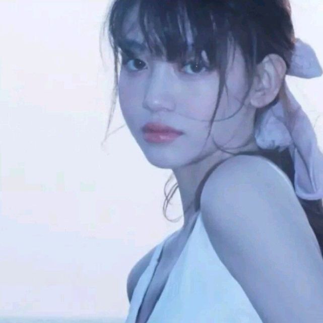 女生头像:一眼超级哇塞的女头