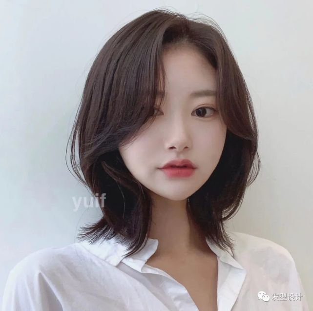 锁骨发的女生都非常有气质, 用层次感去体现发型的质感, 发尾带点外翻