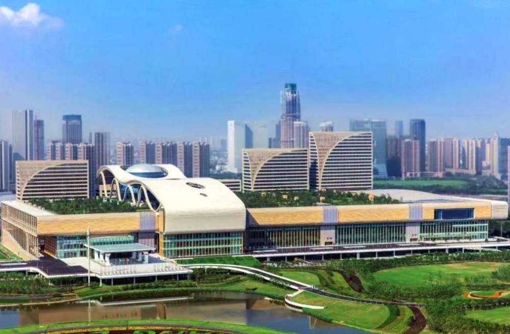 安徽前十个月经济总量_安徽粮食经济技师学院(2)