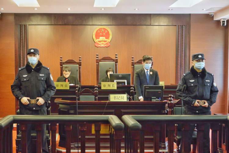 宝山法院对阮祖健等22人恶势力犯罪集团系列案宣判涉案金额高达8亿余