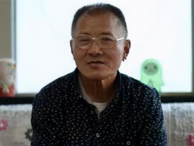 大喜哥刘佩麟因男扮女装走红拾荒16年还债如今怎样了
