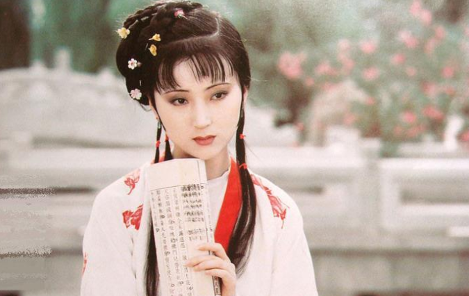 林黛玉出身比薛宝钗,贾元春都好,别人都要选秀女,为何