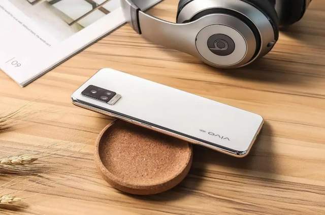vivos7充电口图片,vivo充电接口图片 vivo s7评测:给广大用户带来的诚意良品!