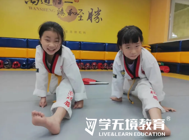 我们再转过来了解一下,女孩子习武,像跆拳道,武术这样的有点暴力感觉