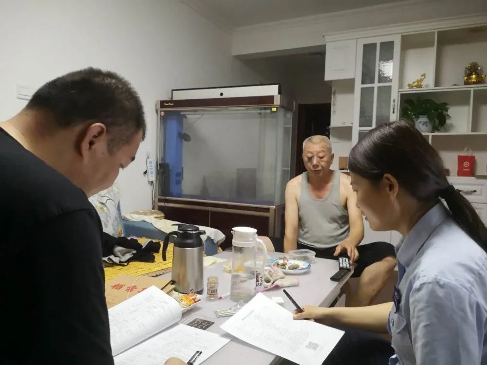 第七次人口普查采集员_第七次人口普查图片