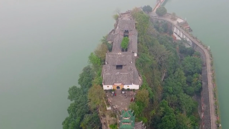 重庆忠县百年老寨子,伴山而建气势恢宏,风景秀丽景区犹如盆景