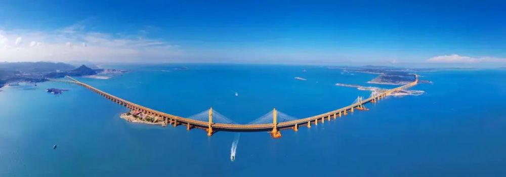 12月30日零时起,平潭海峡公铁大桥公路桥正式通车收费