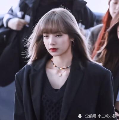 yg官宣lisa朴彩英即将solo出道