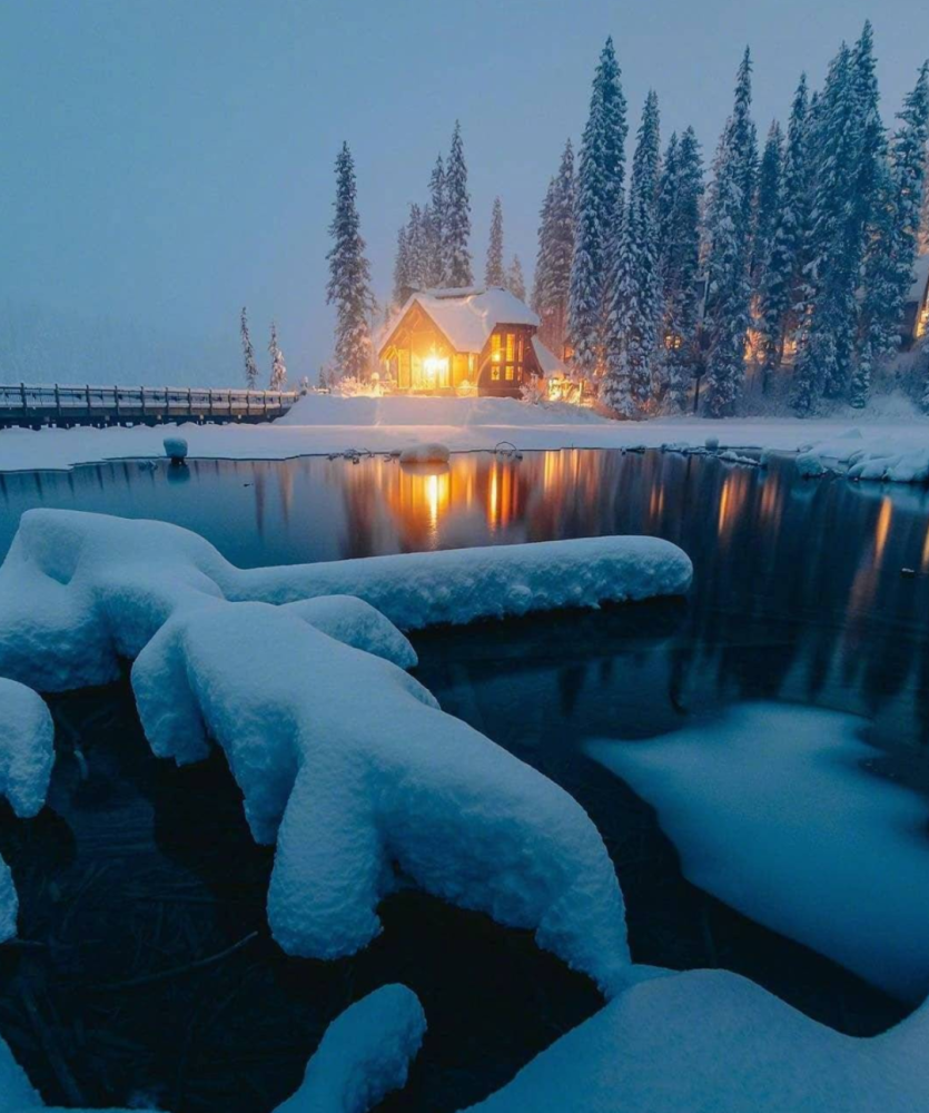 【诗词鉴赏】下雪的夜晚静谧而美好,十首雪夜的诗词,梦幻得像童话世界