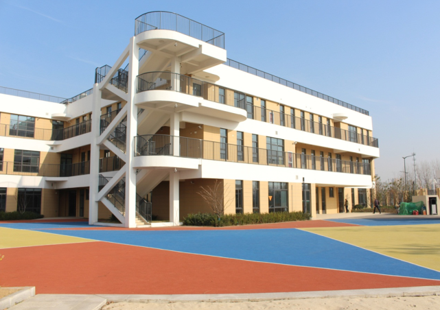 武汉高新六路加州幼儿园(武汉高新六路加州幼儿园招聘)