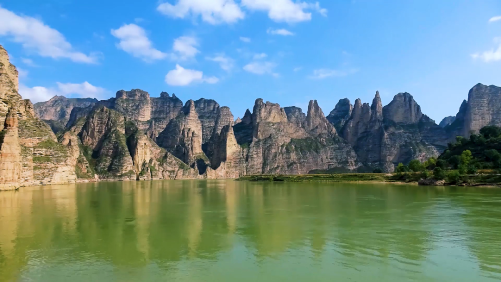 定了刘家峡炳灵寺世界文化遗产旅游区正式确定为国家5a级旅游景区