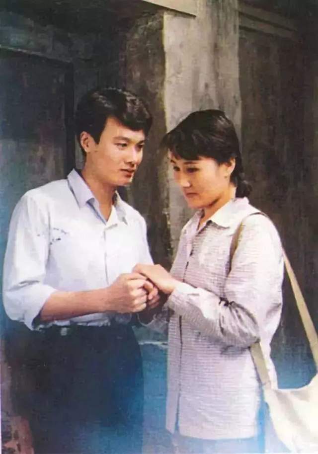 张凯丽李雪健难得同框,《渴望》剧组30年后重聚,演员境遇让人唏嘘