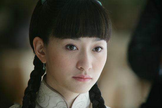 无惧展示完美身材,总被说"苦相"的李小冉,现成人间尤物