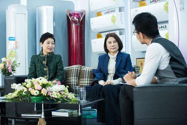 国美控股集团ceo杜鹃女士和格力电器董事长兼总裁董明珠女士可谓名列