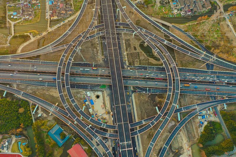 浦东这个巨大的立交工程建成开通,龙东高架路全线通车…_腾讯新闻