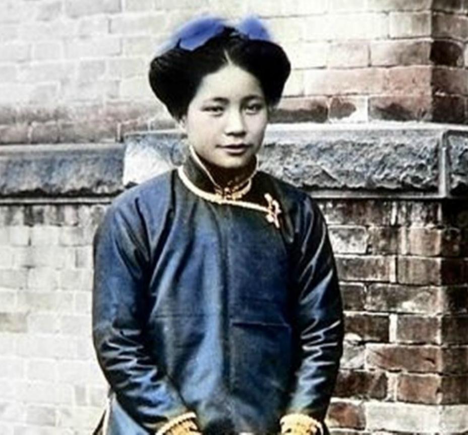 1910年南京老照片容貌惊艳的女子精美秀丽的秦淮河画舫