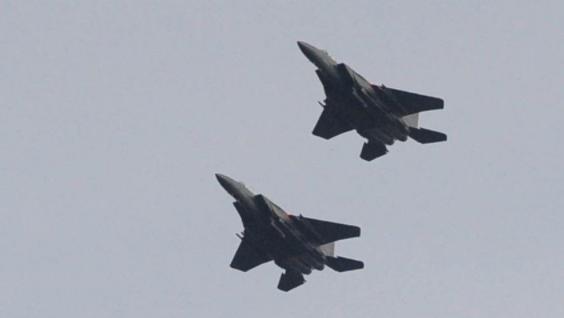 飞机自重宏添f猜一成语_木猜一成语疯狂看图(3)