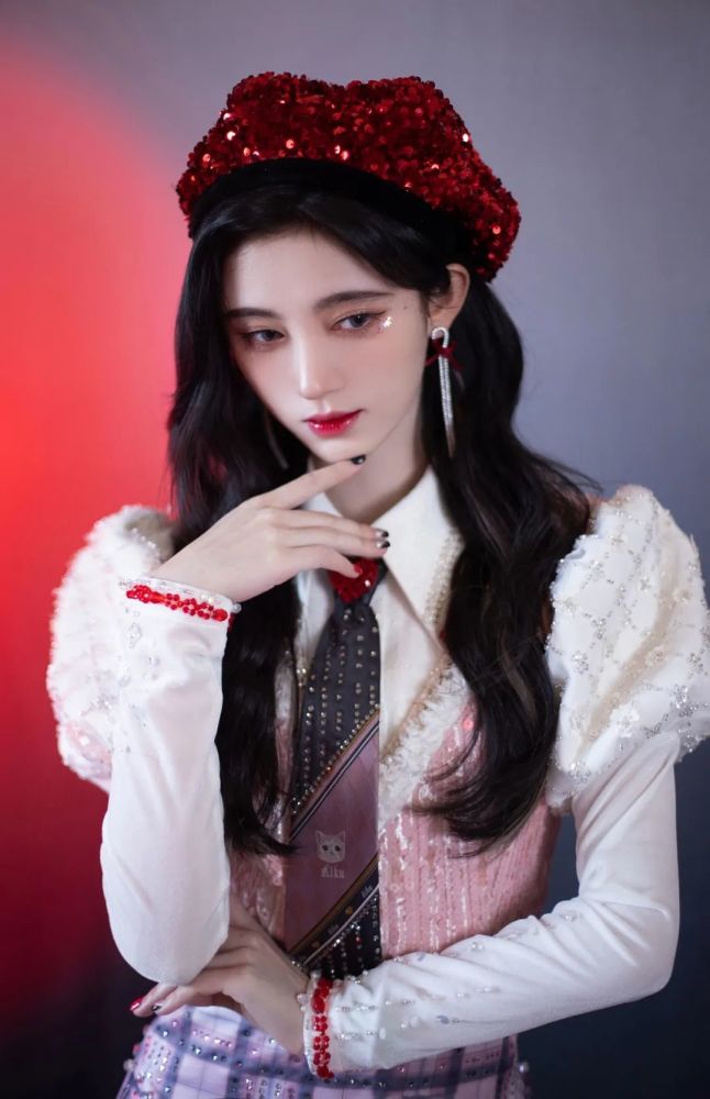 鞠婧祎心动狙击甜度超标鞠婧祎恋爱告急舞台活力满分犇向2021