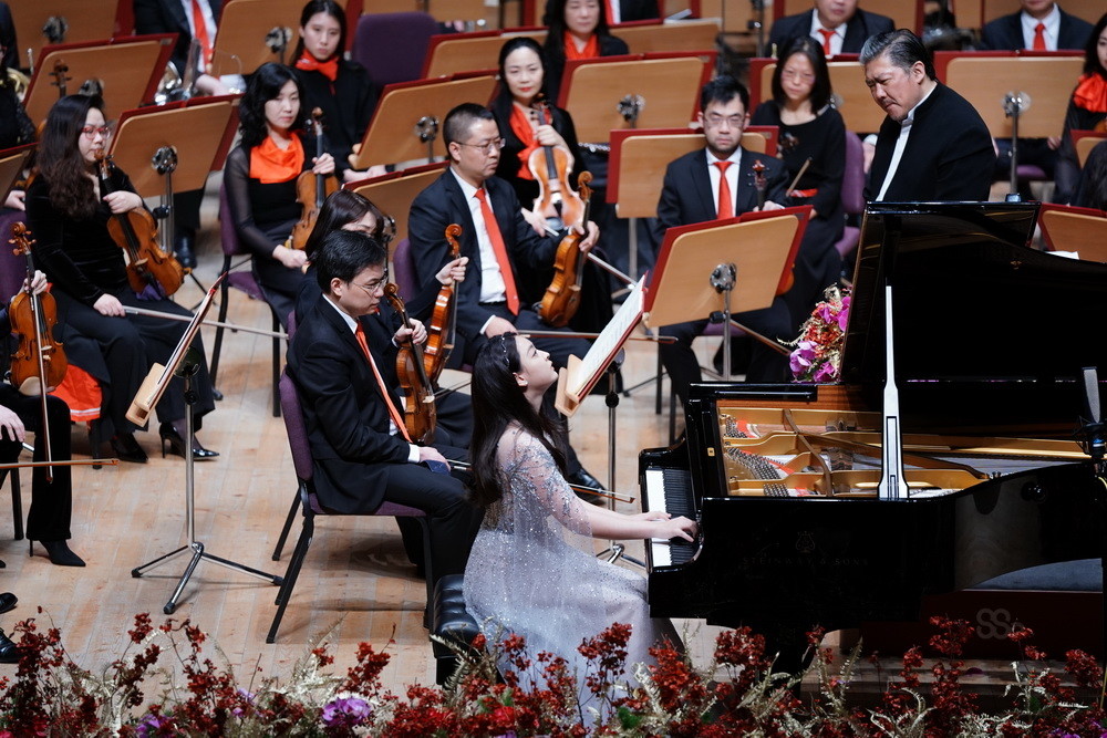 北上广三支交响乐团合演新年音乐会,唱支山歌给党听