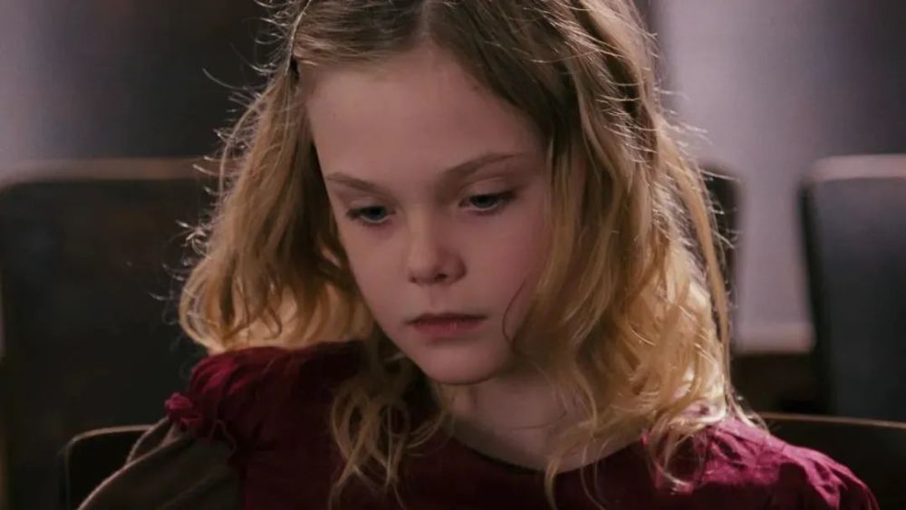 梦境的回响，母亲之影的温柔对话——解析梦见母亲去世我哭了，她又坐起来跟我说话的深层含义