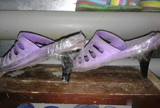 女d丝自制的高跟鞋