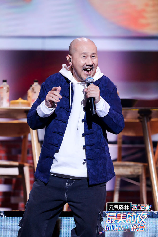 韩红b站跨年唱电音腾格尔太魔性 谢霆锋霸气邓紫棋红裙似火