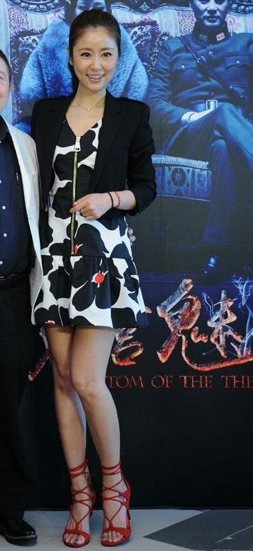 44岁林心如气质好更会穿,"优雅穿搭"尽显成熟美,羡慕姐姐衣品