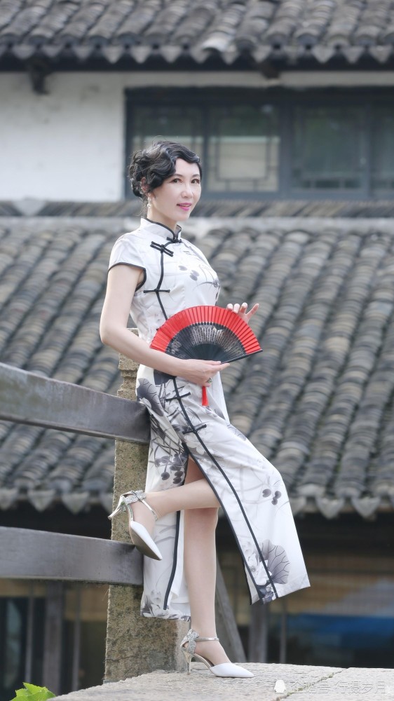 在滚滚红尘中寻寻觅觅里庆幸我们并没有擦肩而过