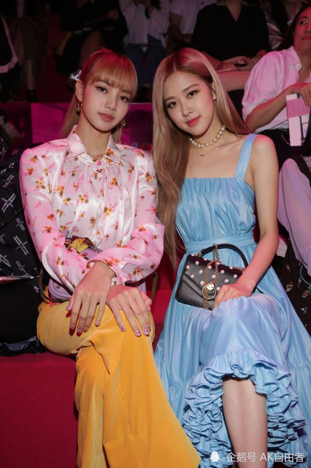 yg发布了消息blackpink成员lisa和朴彩英要solo出道了