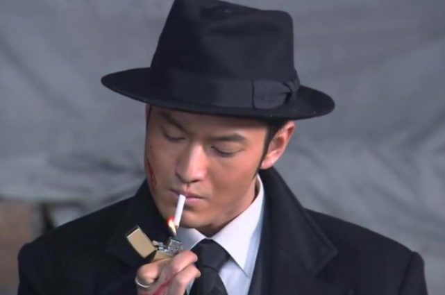 黄晓明重回巅峰,回顾代表作《新上海滩,到底是经典还是糟粕?