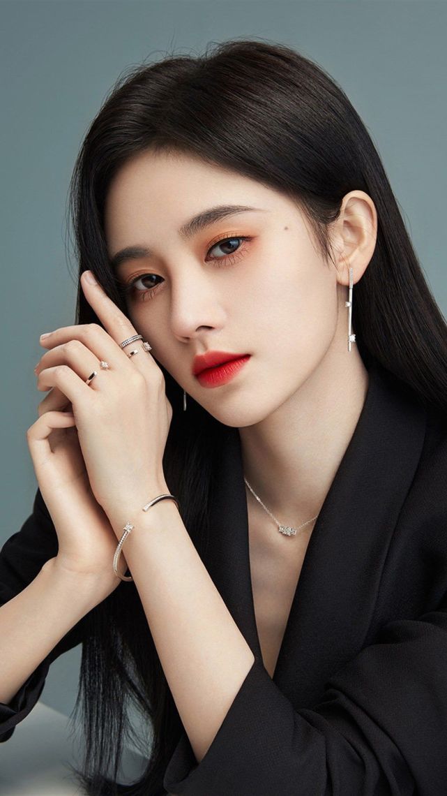 高清壁纸:鞠婧祎唯美