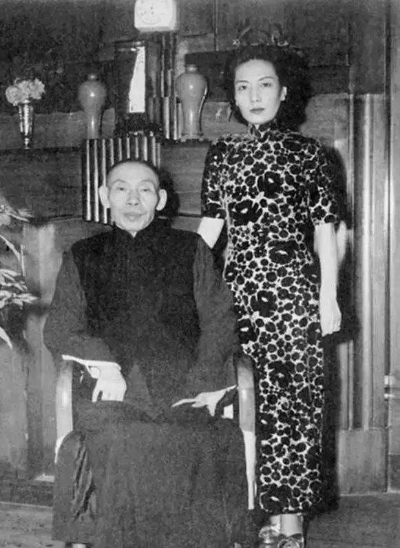 1951年杜月笙去世,她辗转海外,长年随夫婿蒯松茂旅居于约旦安曼,并在