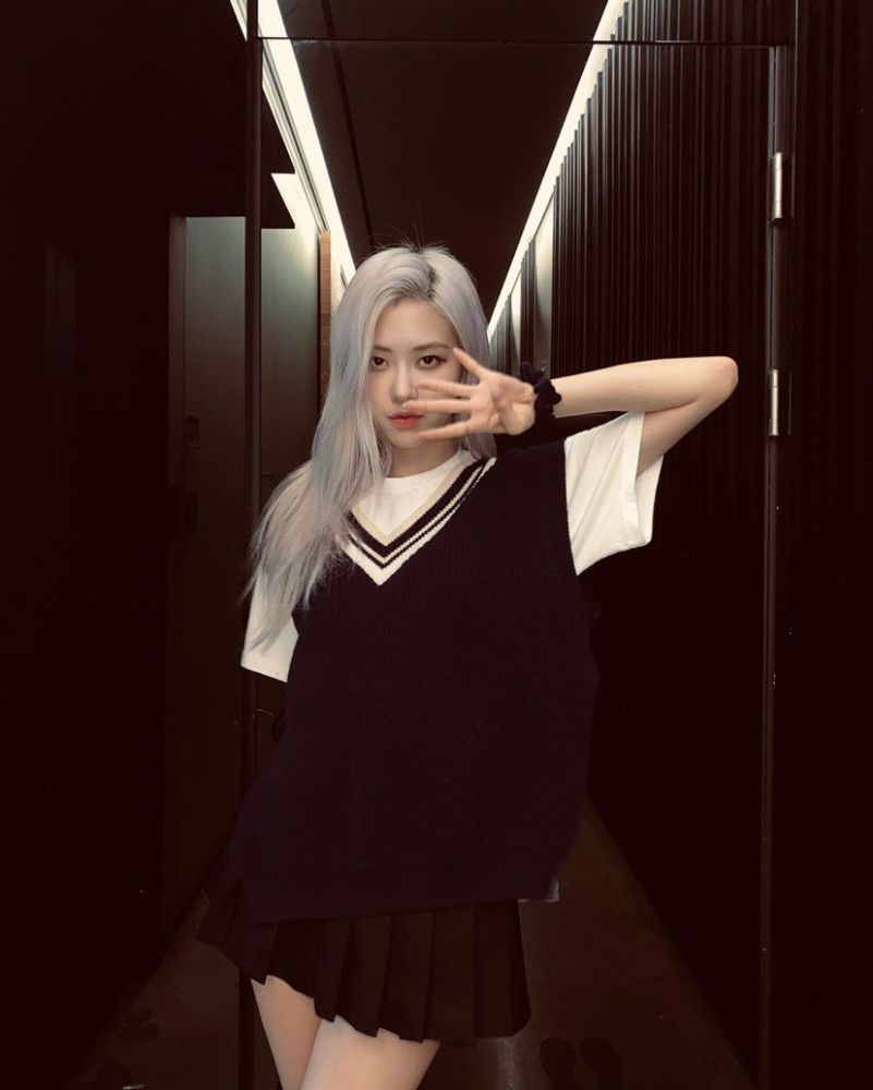 blackpink漂亮的野蛮人,blackpinklisa blackpink这里是漂亮的rosie学姐