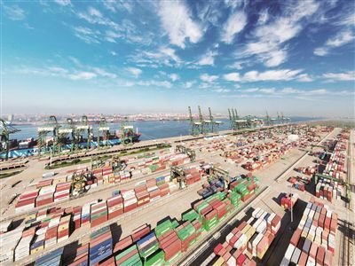 2020年天津港集装箱吞吐量创历史新高