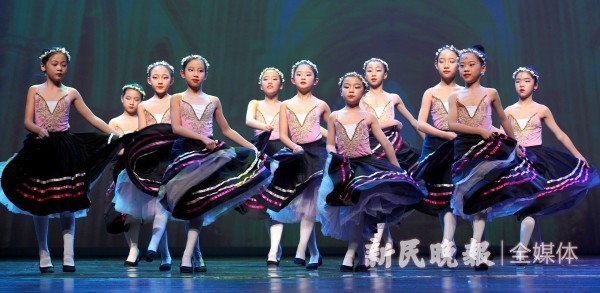 舞动星光耀保利——上海保利大剧院少儿舞蹈汇演新春专场