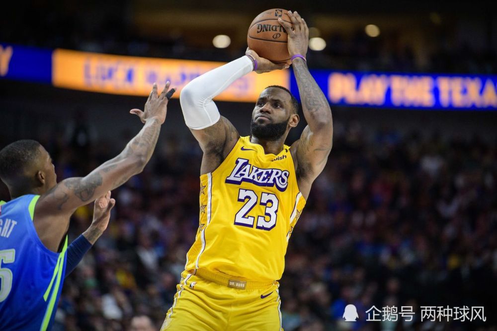 首先奥尼尔为詹姆斯定下的第1个门槛是生涯总得分超越nba历史得分王