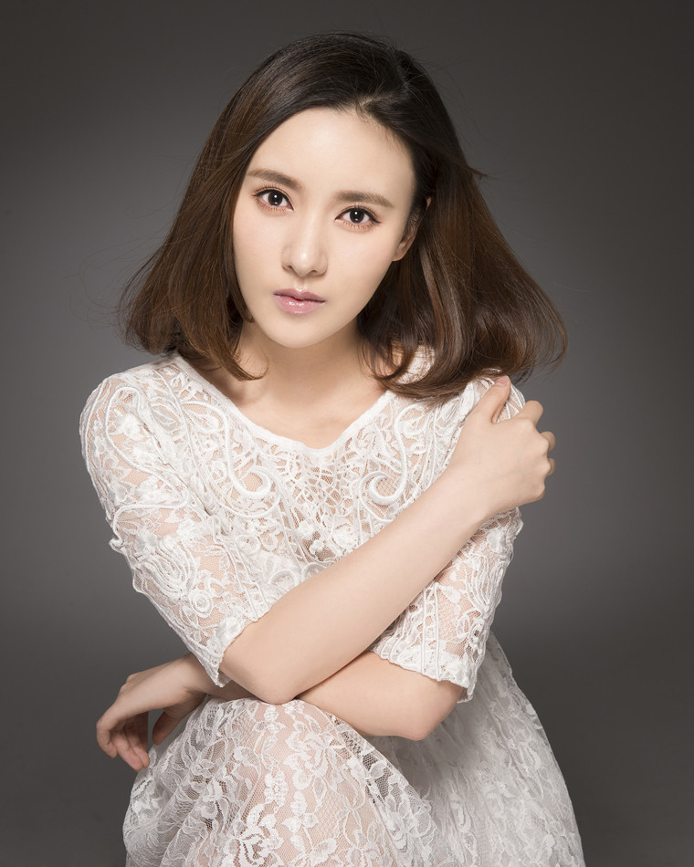 上海影视女演员杨祖青,外形靓丽