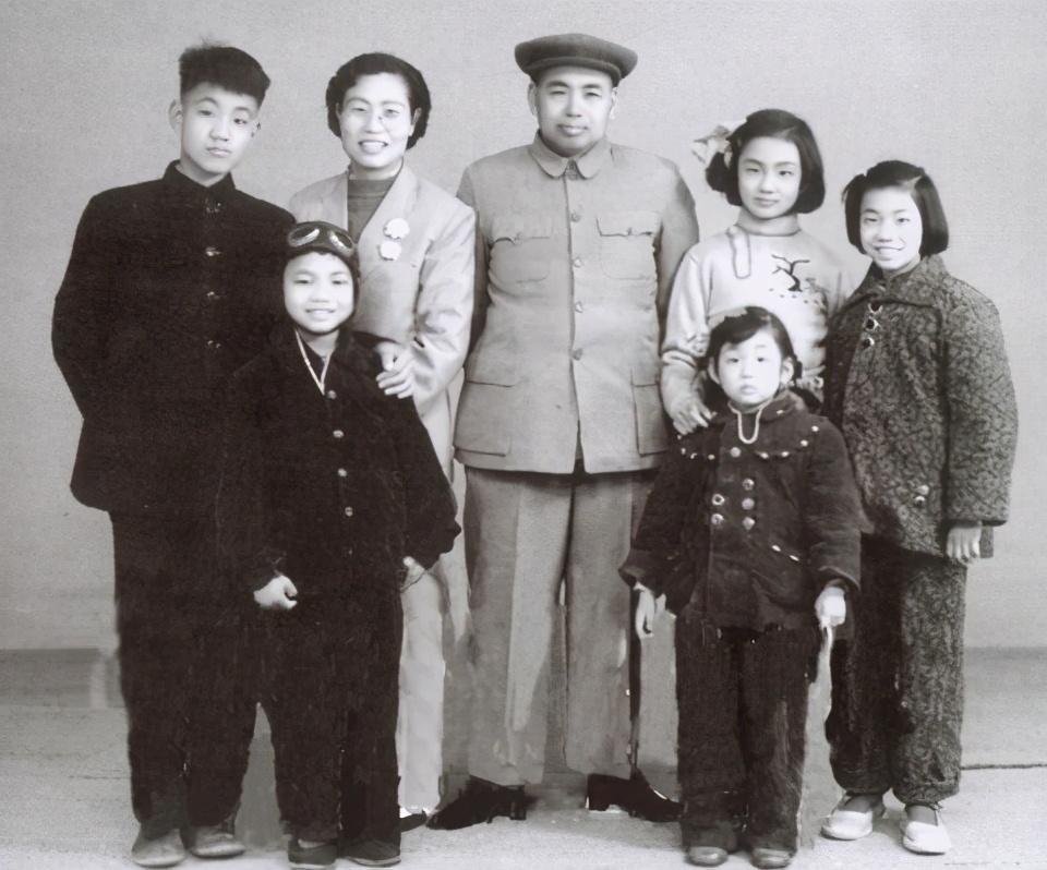 雷明珍在许世友落难时离开二十年后有事相求许世友如何做的