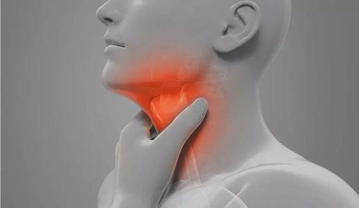 咽炎,痰多的人身上有3个"消炎穴",每天按30下,嗓子立马清爽