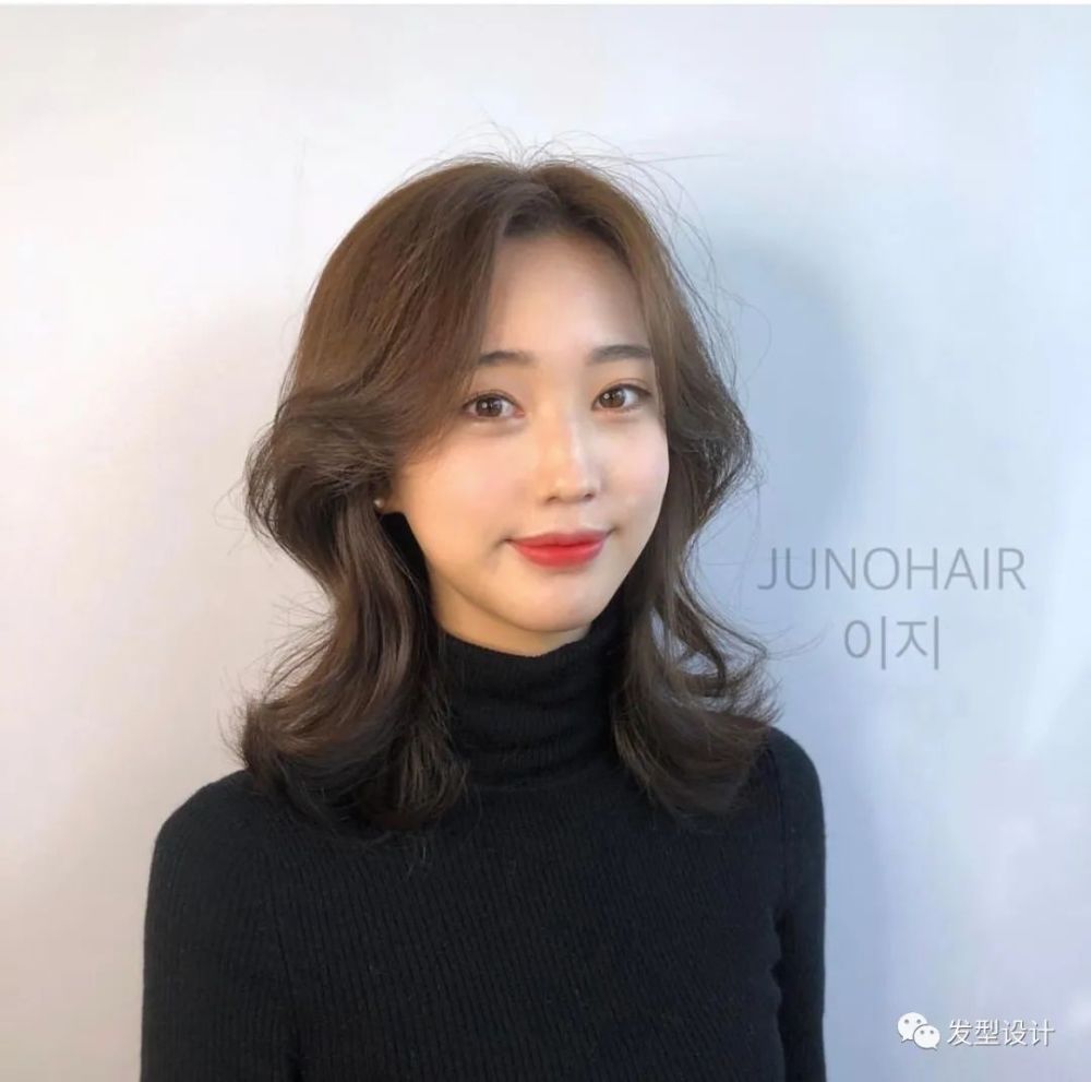 宝藏女孩的"齐肩烫短发"