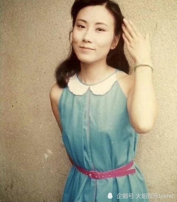 香港明星汪明荃年轻时候的照片