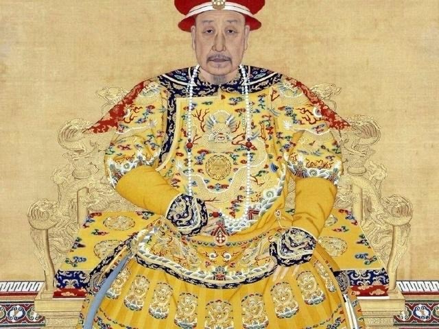 自己有十多个儿子,为何乾隆要把皇位传给嘉庆?