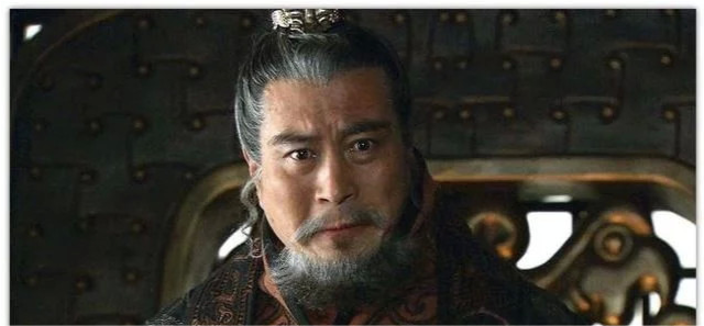 袁绍有三个儿子:长子袁谭,次子袁熙,幼子袁尚.