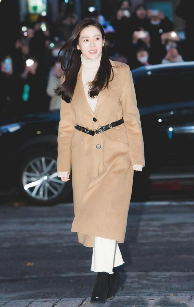 配皮的风衣_和平精英黄金风衣图片