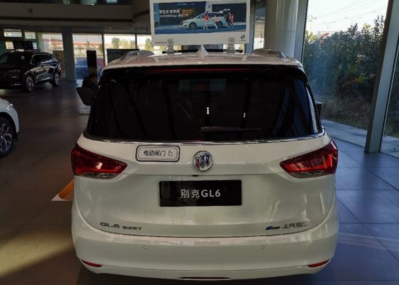 2021款别克gl6到店内饰很高级底盘调教出色13t加速有力