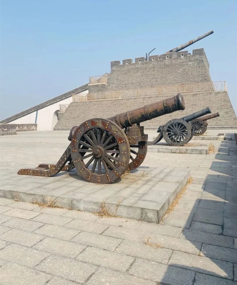 明嘉靖在北塘修筑东西两座炮台,史称"北塘双垒" 和平时期,北塘炮台便