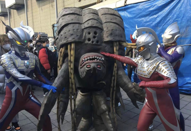 漫展惊现最难cos的怪兽,阿斯特拉背叛,加入假面骑士剧组?
