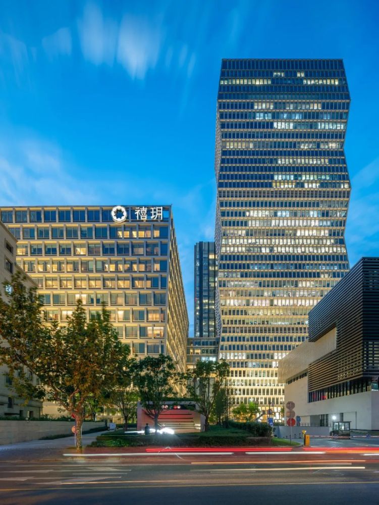 上海古北禧玥酒店坐落于上海虹桥古北中心位置,举步便可抵达新虹桥